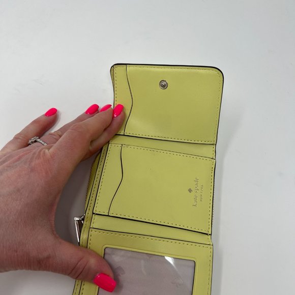 New without tags - Kate Spade Leila Small Leather Trifold Continental Wallet - Picture 3 of 5